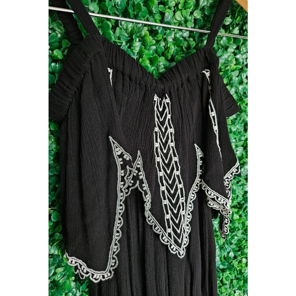 O'Neill Romper - Picture 2 of 7